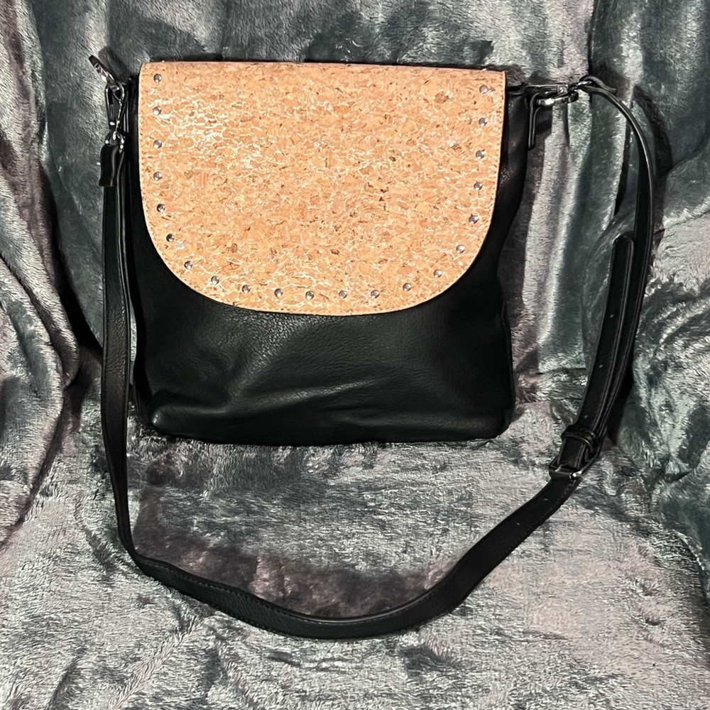 👜👜Magnolia and vine Versa interchangeable purse cork design faux leather